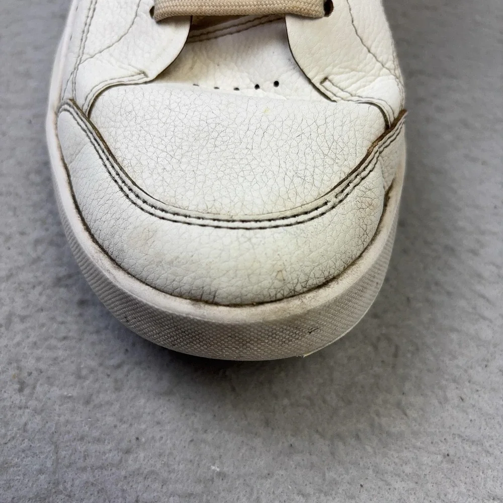 On The Roger Shoes Mens Size 9 White Leather Cushioned Casual Sneakers